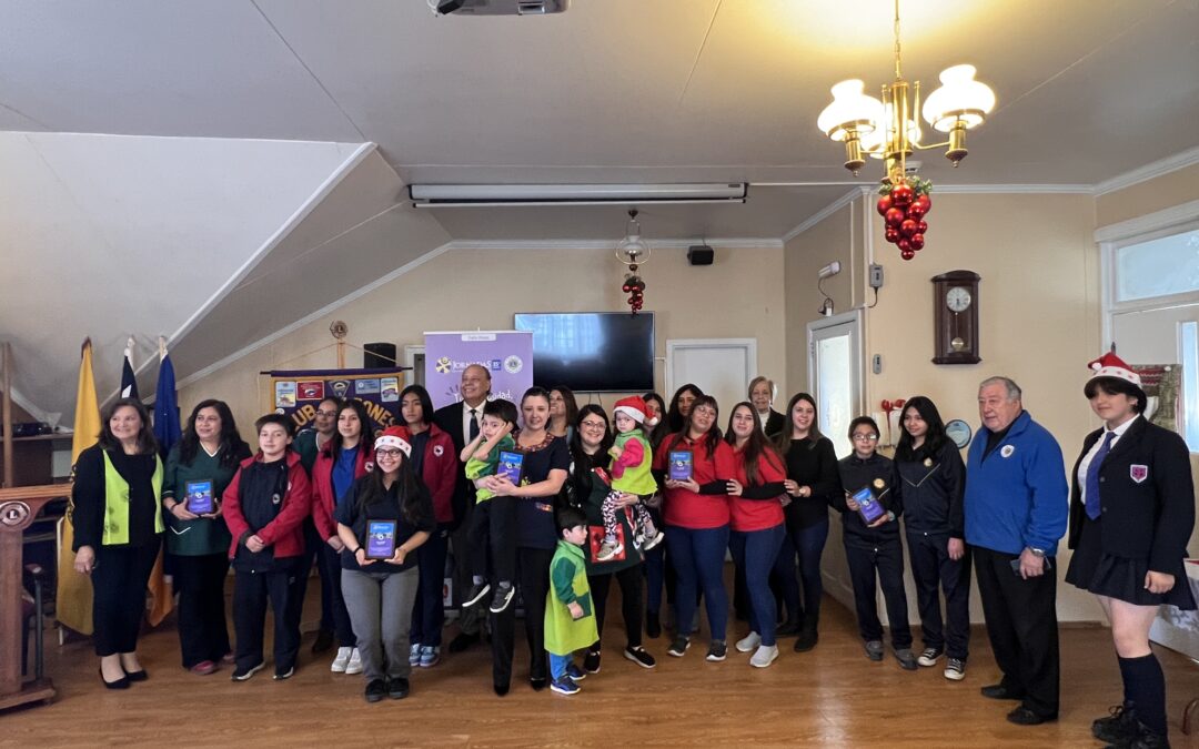 ENTREGA DE RECONOCIMIENTO PARA ESTABLECIMIENTOS EDUCACIONALES EN LA VERSION XXXV DE LAS JORNADAS POR LA REHABILITACION